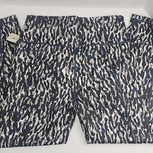 Sweaty Betty The Super Sculp 7/8 Length Leggings Large Blue Animal Print NWT